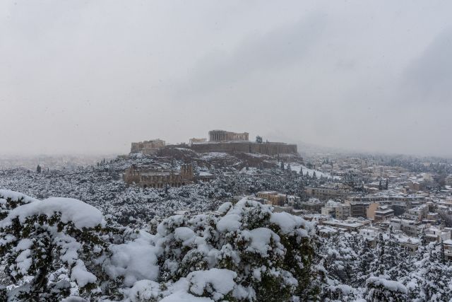 snow in athens in winter