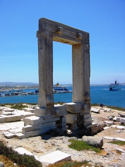 temple-of-apollo-naxos