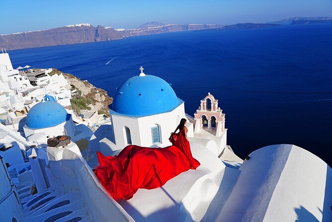 Santorini: 1-Hour Flying Dress Photoshoot